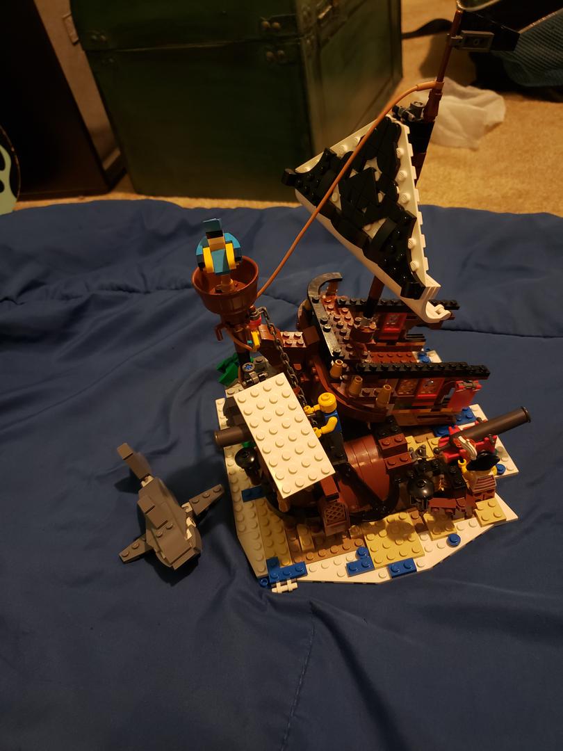 31109-1 Alternate Pirate Shipwreck