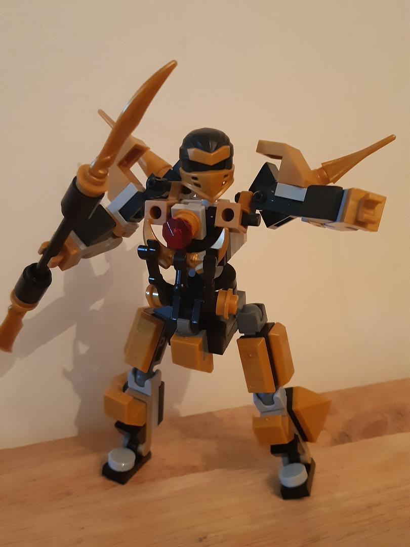 Gold Ninja Ninjago Mini Mech Figure