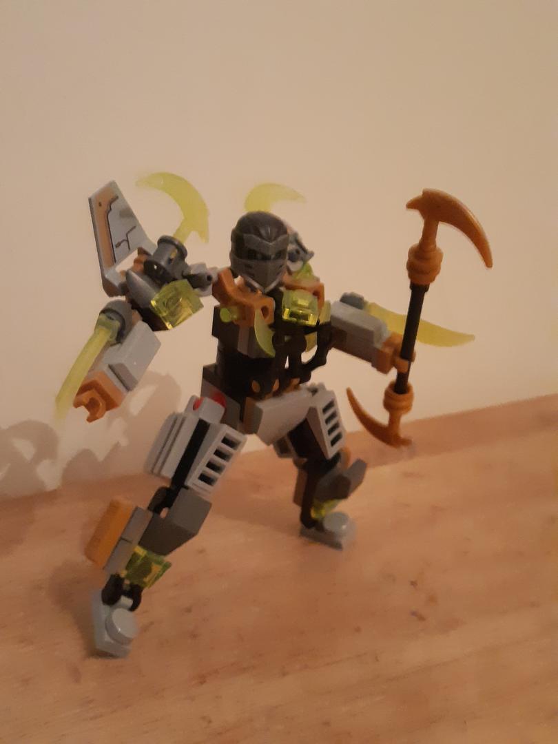 Grey Ninja Ninjago Mini Mech Figure