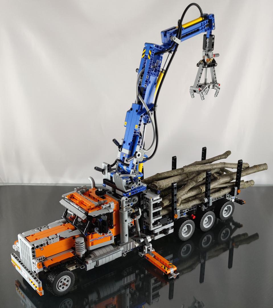 Self Loading Log Truck - 42128 Alternative model