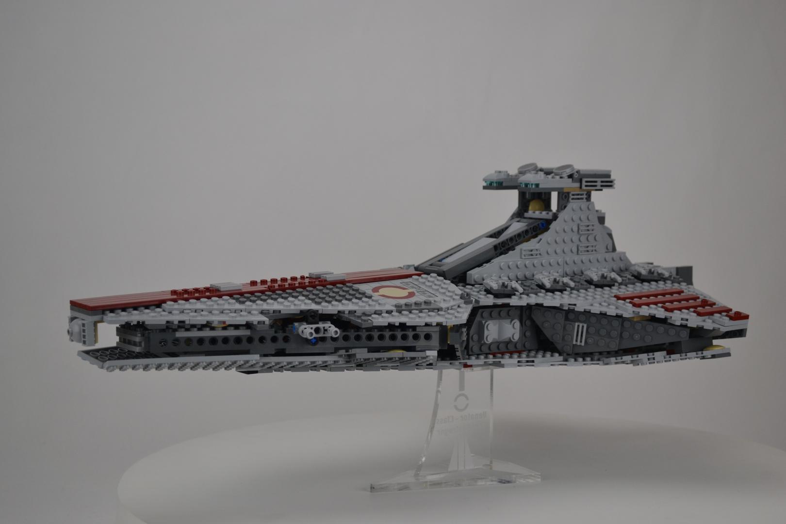 Movie Accurate Venator-class Star Destroyer alternate build