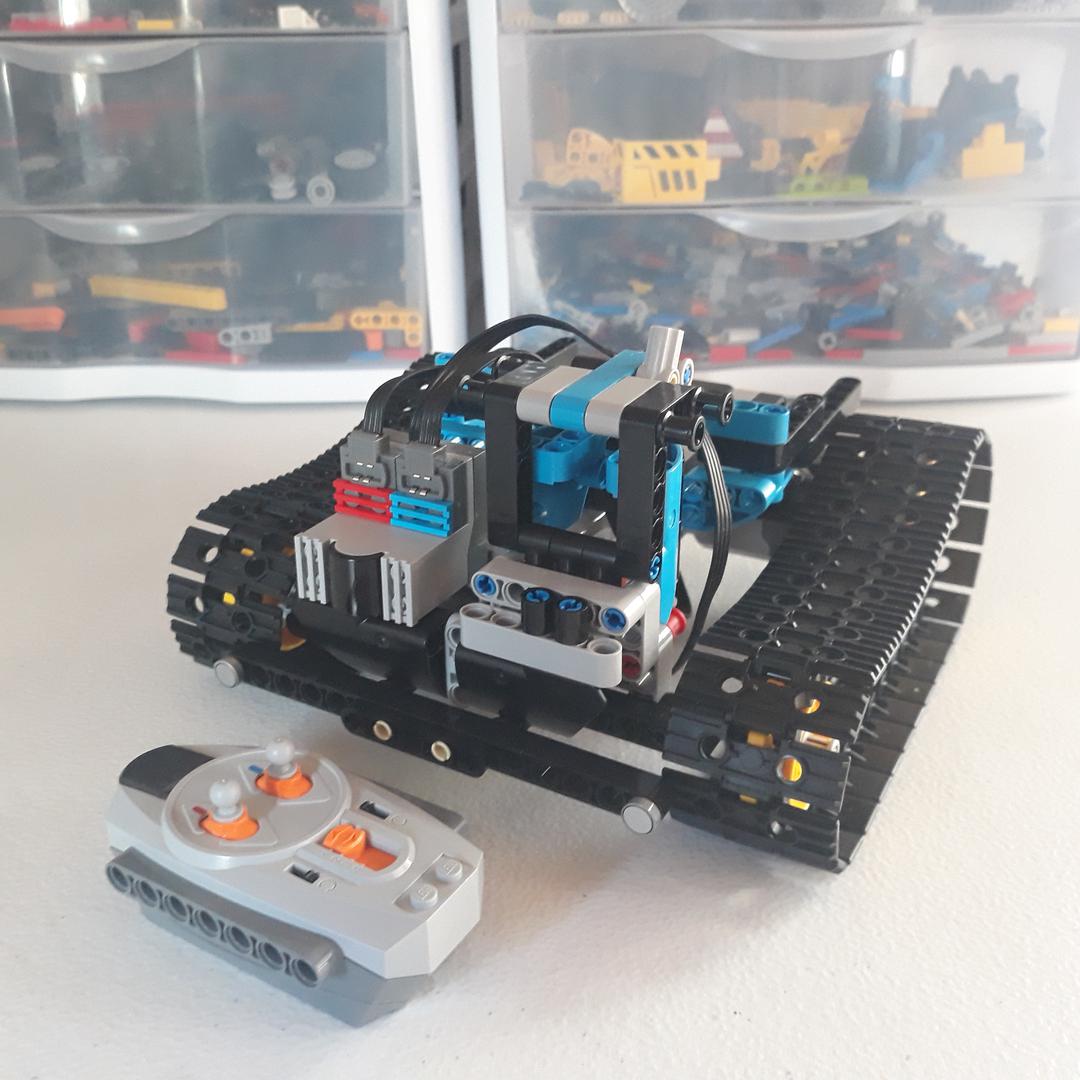 42095 Semi-RC Tracked Dumper