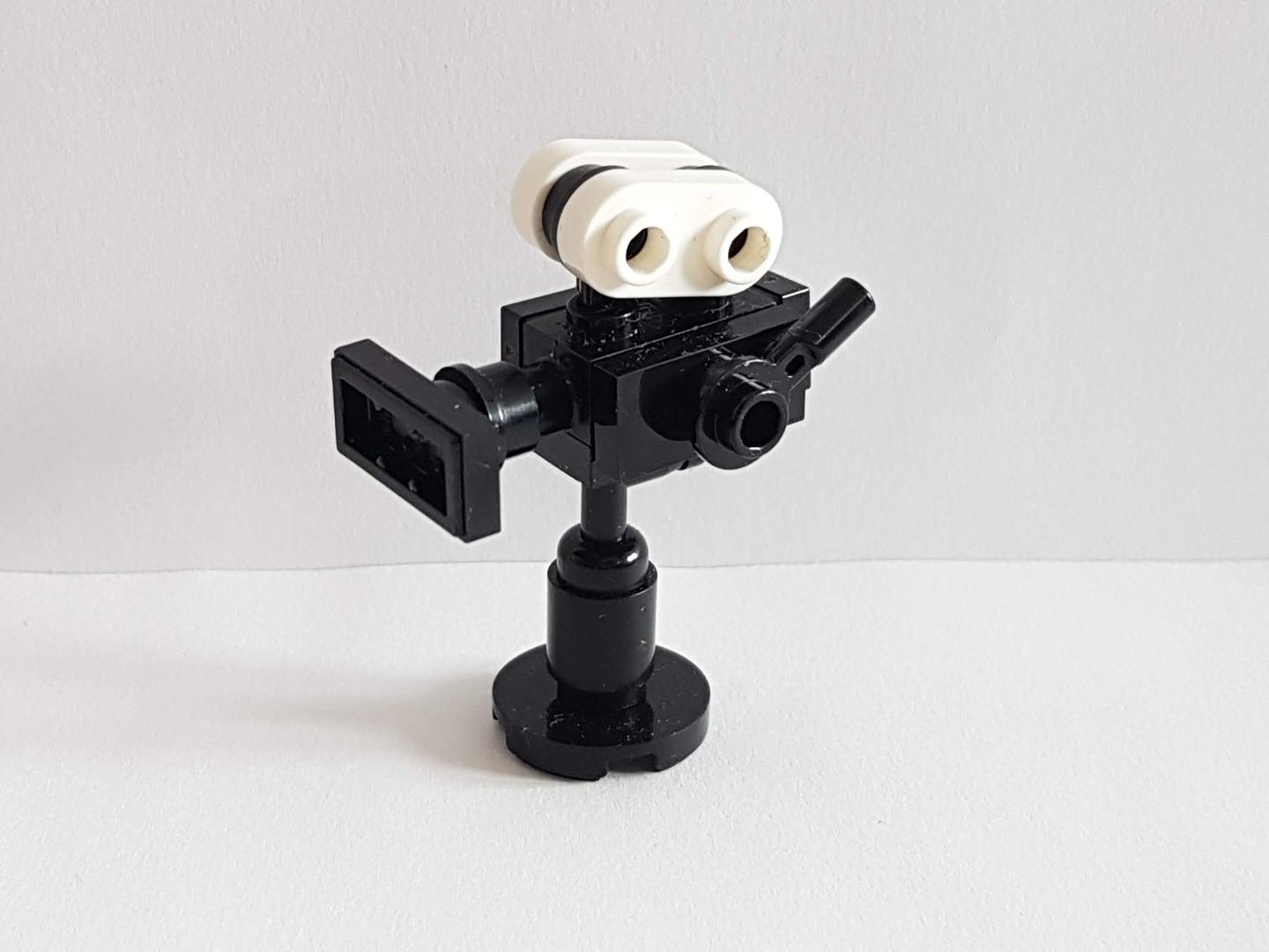 Movie camera - minifigure scale