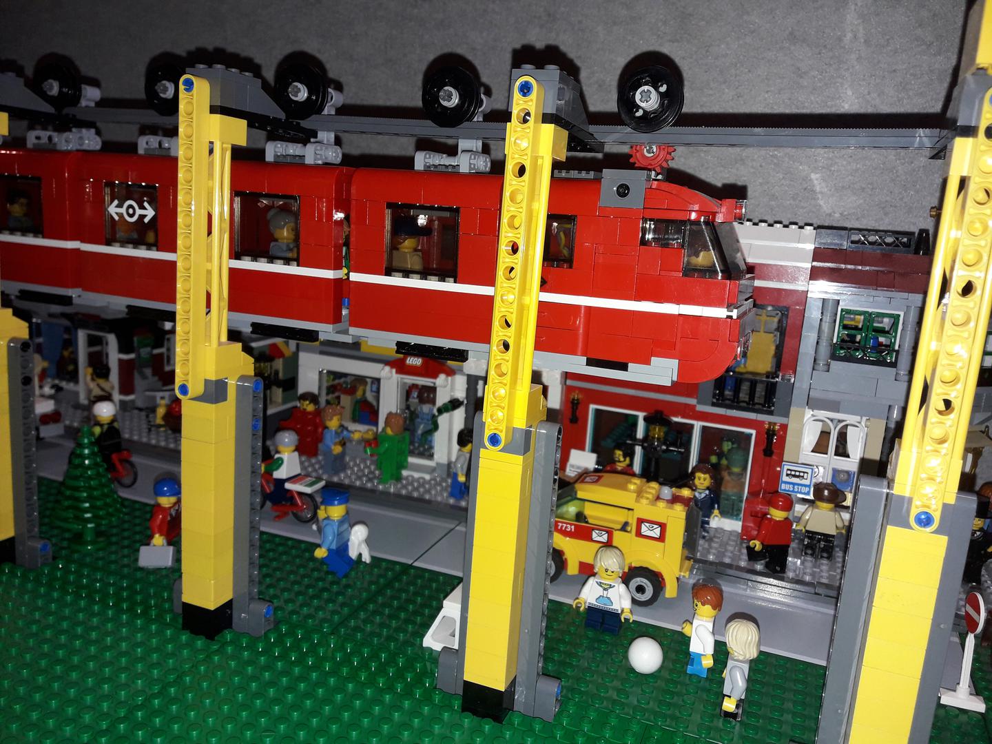 Suspended Railway with Circuit Cubes