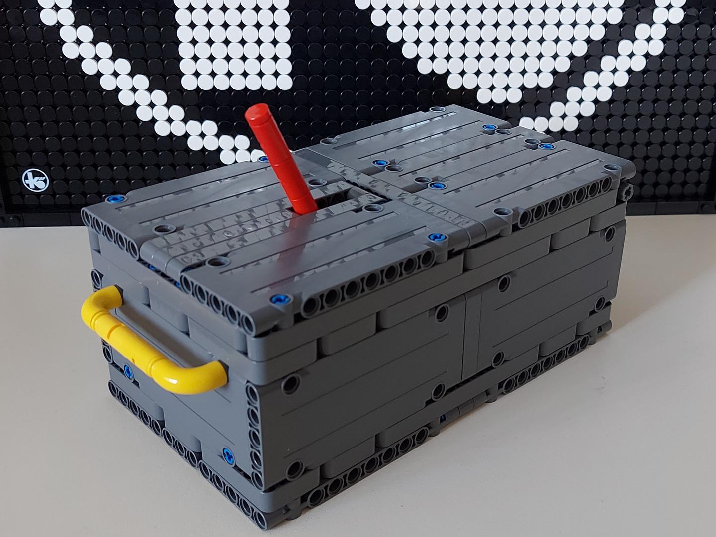 Useless box v.6 with Lego PF Servo motor