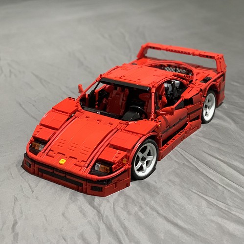 Ferrari F40 1:10 All Editions