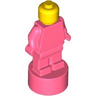 Minifig Trophy Statuette with Yellow Head pattern