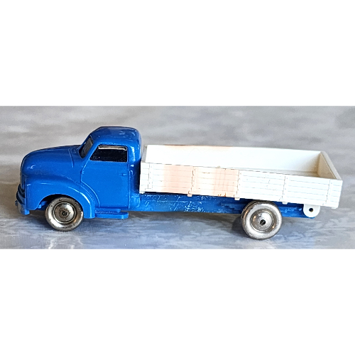 HO Scale Bedford Flatbed - Front Indicators