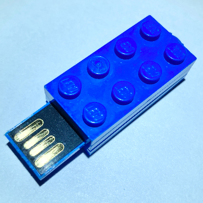 Electric Brick 2 x 4 with USB Flash Drive 8GB