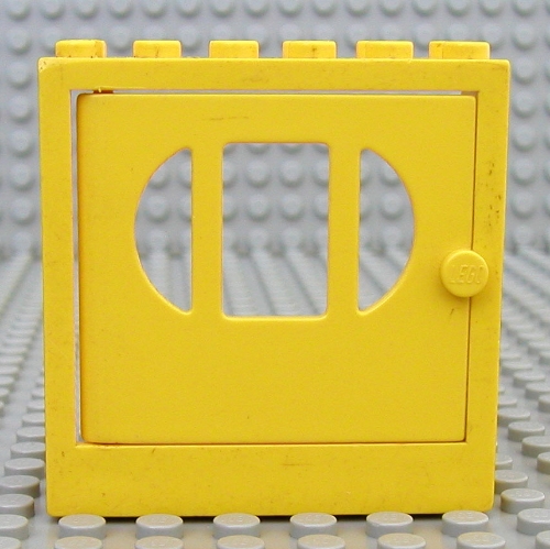 LEGO part Fabuland, Door Frame 2 x 6 x 5 with Yellow Door [Complete Assembly]