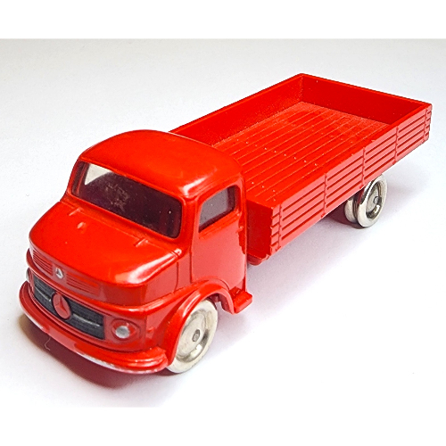 HO Scale Mercedes Open Bed Truck - Red Flatbed