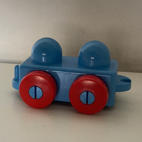 Primo Wheel Base 1 x 2 with Hitches and Red Wheels