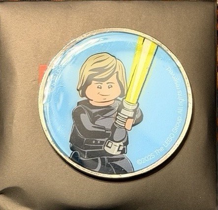 LEGO set 115514-1 Luke Skywalker Collectable Coin - Image 1