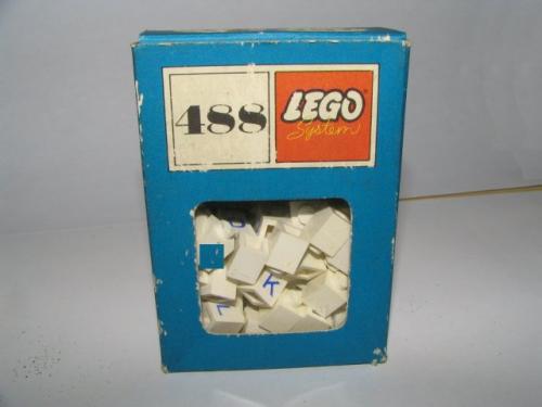 Main image of LEGO 1 x 1 Bricks with Letters (System) (488-1)