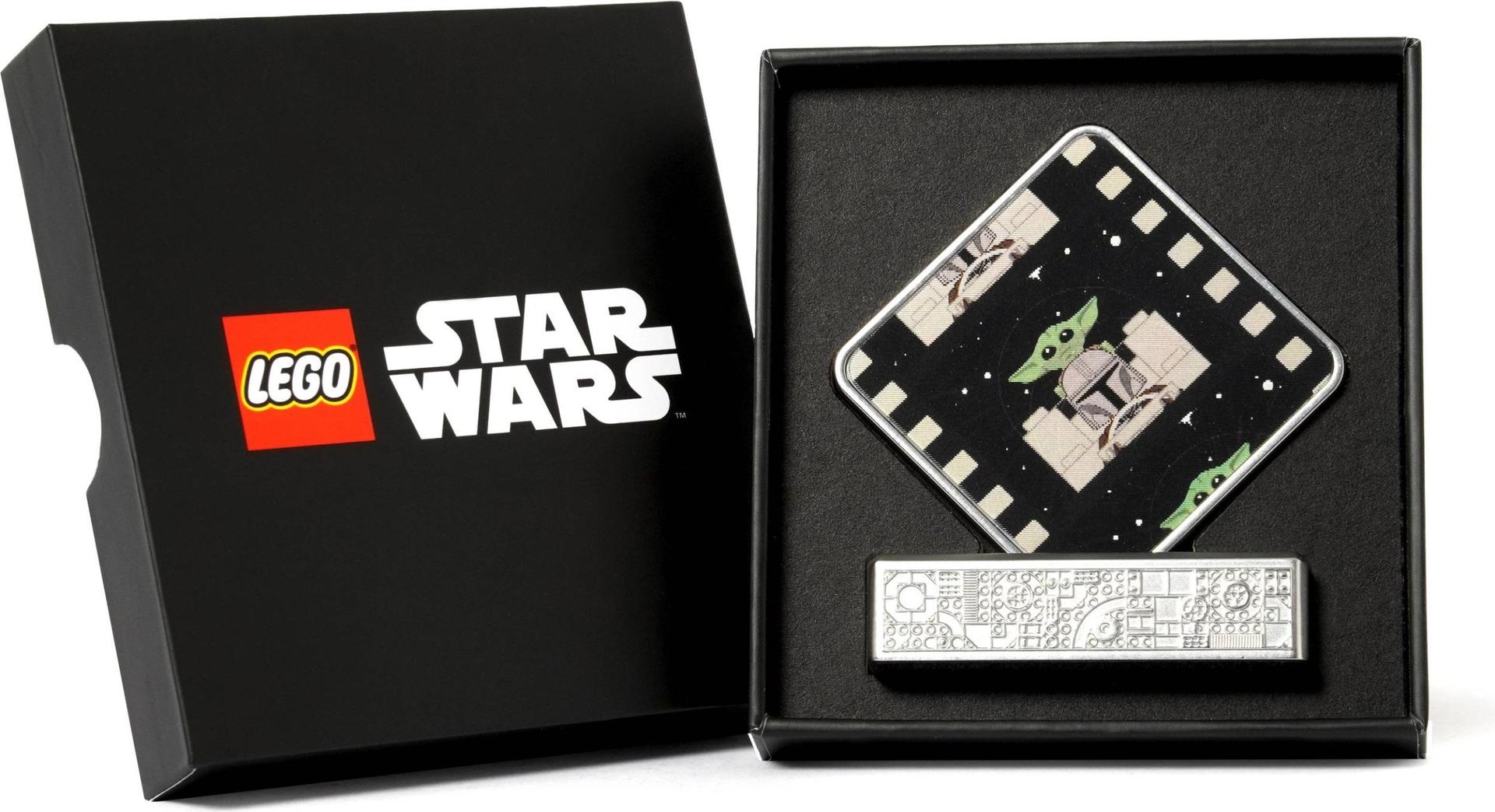 The Mandalorian and Grogu Display