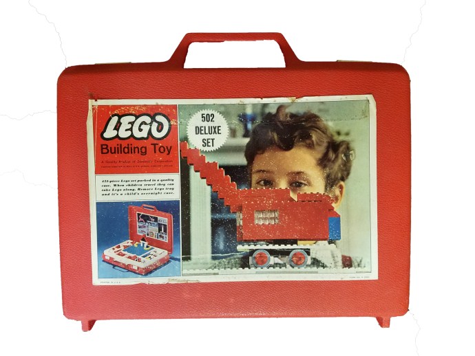 Main image of LEGO Deluxe Set with Storage Case (502-1)