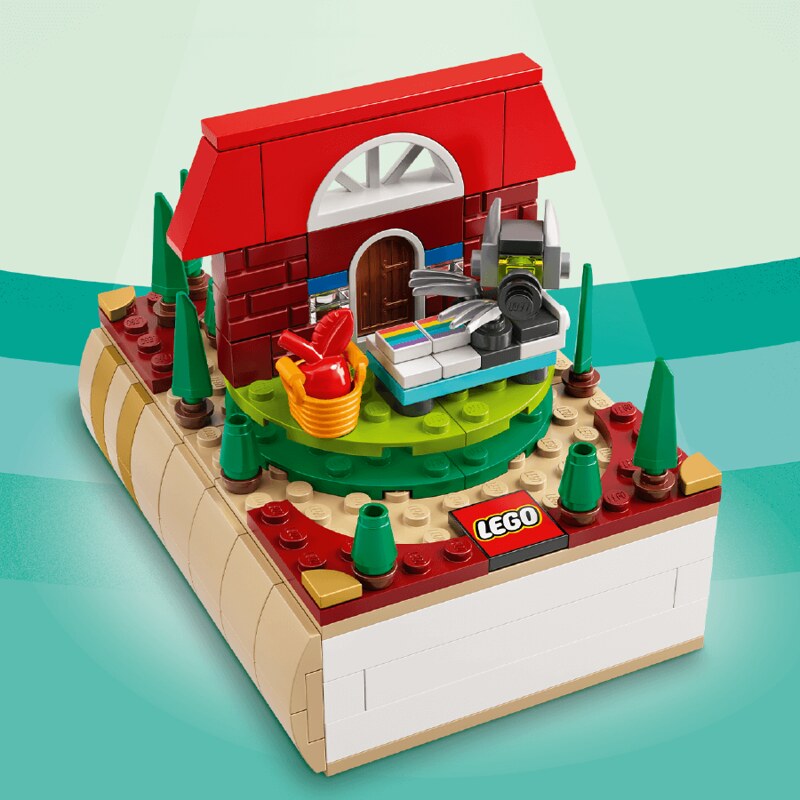 Main image of LEGO Little Red Riding Hood Book (6384693-1)