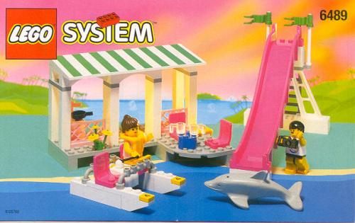 Main image of LEGO Seaside Holiday Cottage (6489-1)