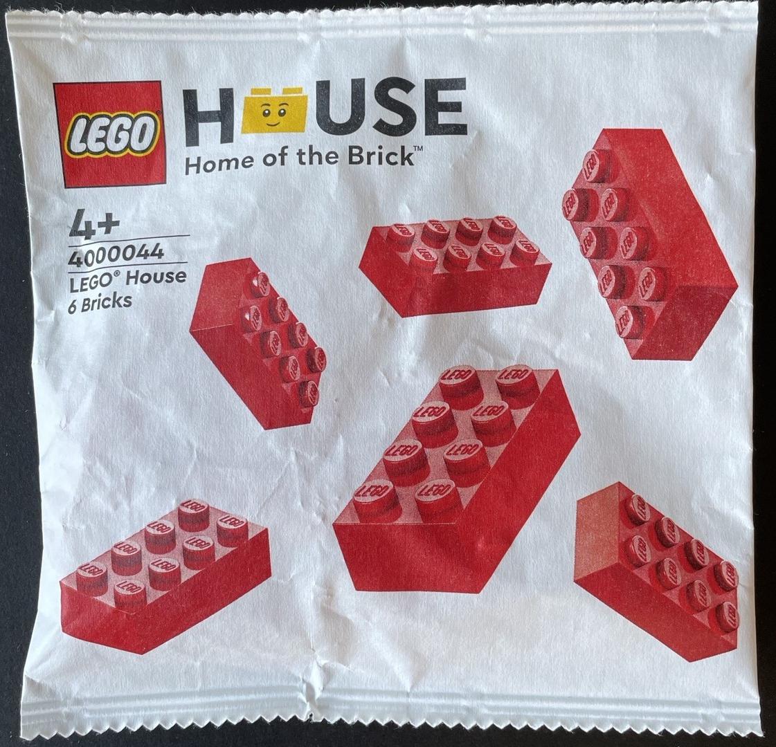 LEGO House 6 Bricks