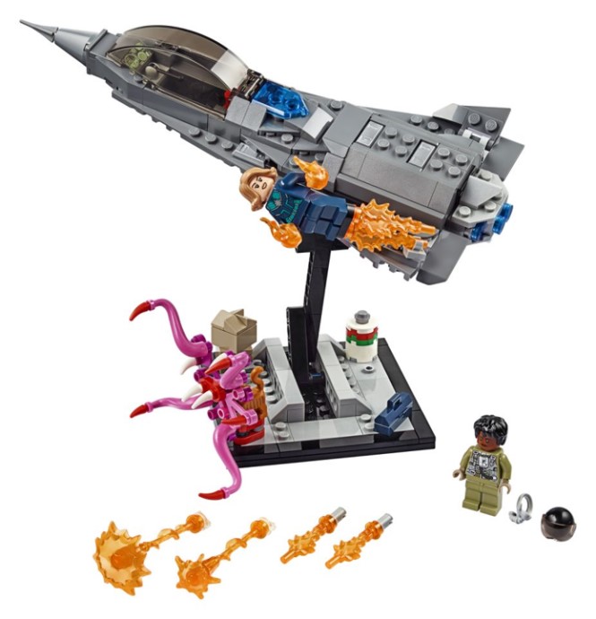 Main image of LEGO Captain Marvel and the Asis (77902-1)