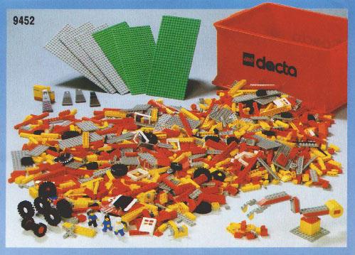 Main image of LEGO Giant Lego Topic Set (9452-1)