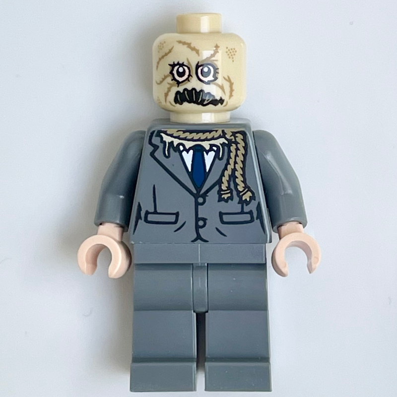 Scarecrow, Dark Bluish Gray Suit