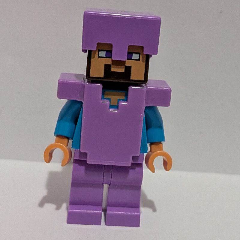 Steve, Nougat Face, Lavender Helmet and Armor