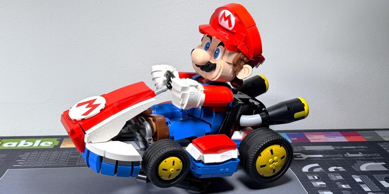 Review: 72037-1 - Mario Kart – Mario & Standard Kart | Rebrickable