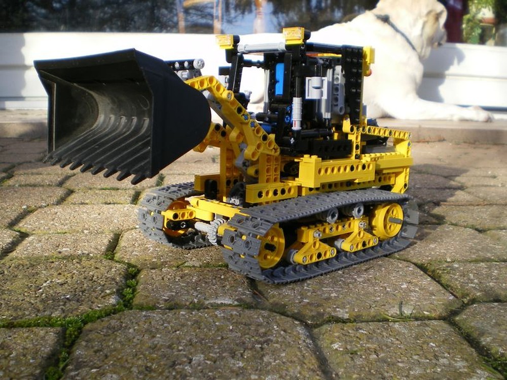 LEGO MOC 8275 Model C Crawler Loader by Nico71 | Rebrickable