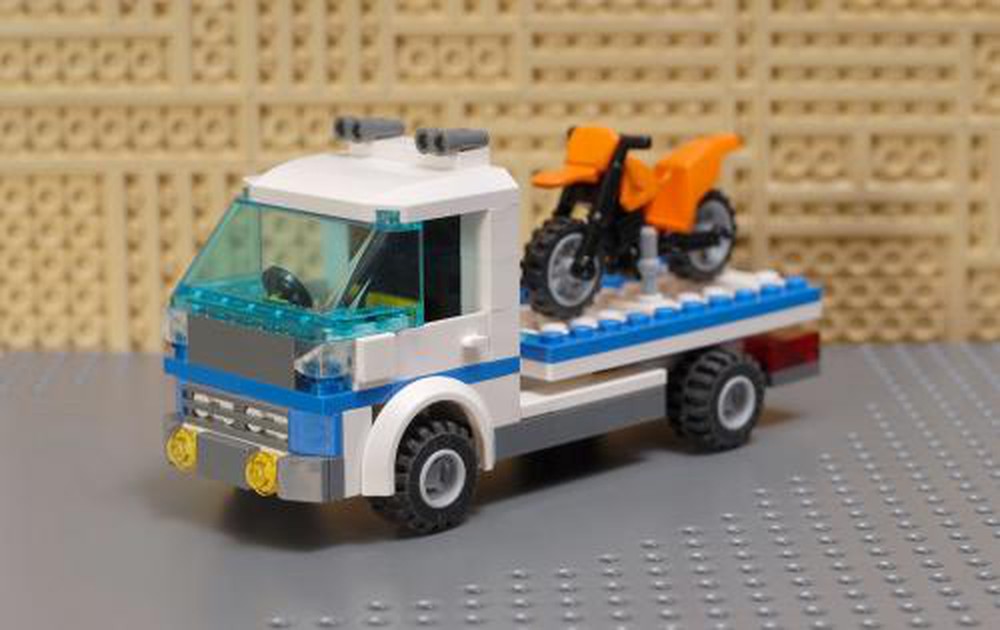 LEGO MOC 7286 Dirt Bike Transporter by Keep On Bricking Rebrickable - Build with LEGO