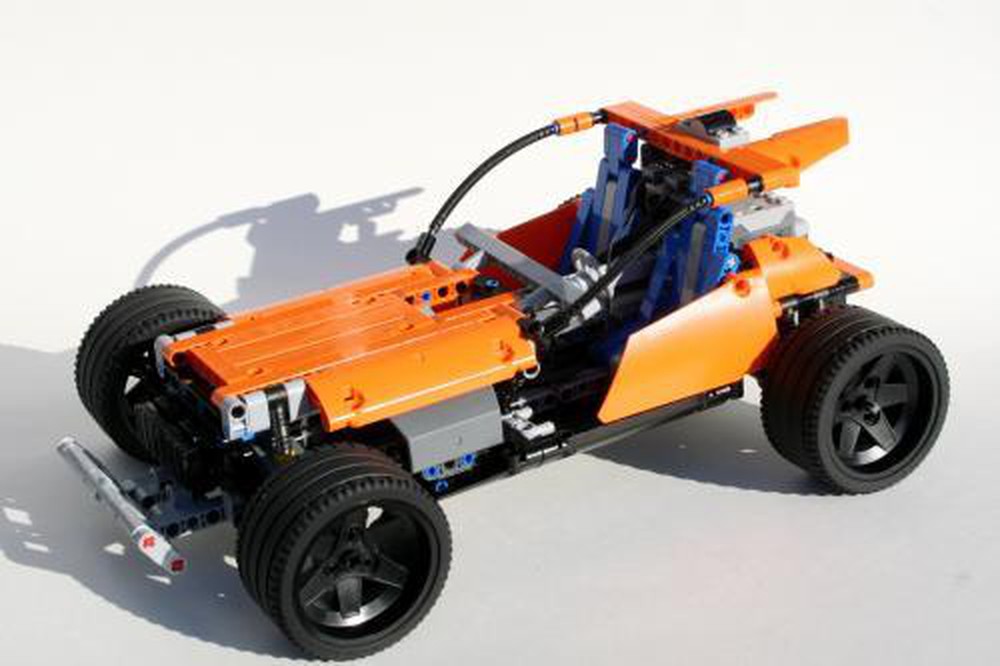 LEGO MOC Talon Track Car by thirdwigg | Rebrickable - Build with LEGO