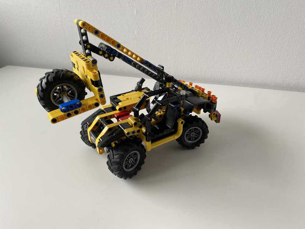 LEGO MOC Telehandler (Jeep Wrangler 42122 MOC) by cwbricks | Rebrickable -  Build with LEGO