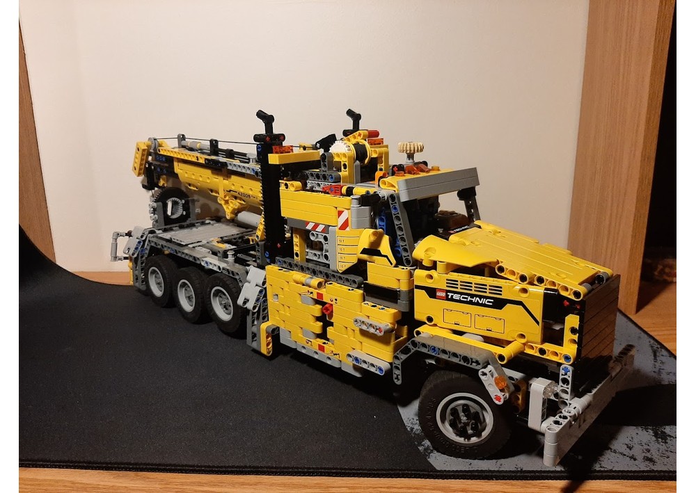 LEGO MOC Big Rig Tow Truck by BricksByCas24 | Rebrickable - Build with LEGO