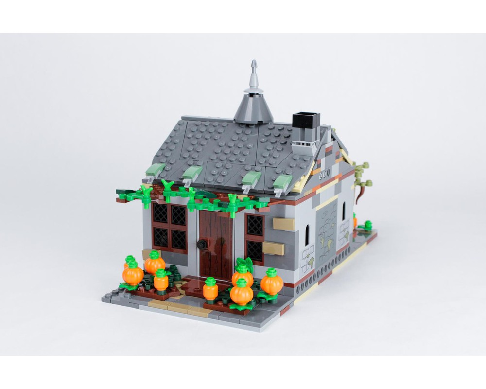 LEGO MOC Hagrıd's Townhouse Alt Build by Stonewall Bricks | Rebrickable ...