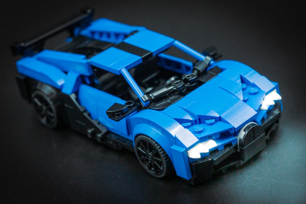 Bugatti Chiron Pur sport Blue