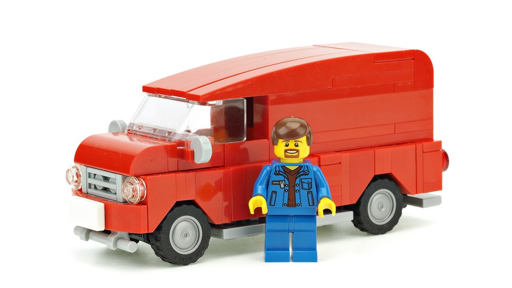 LEGO MOC Old red van by De_Marco | Rebrickable - Build with LEGO