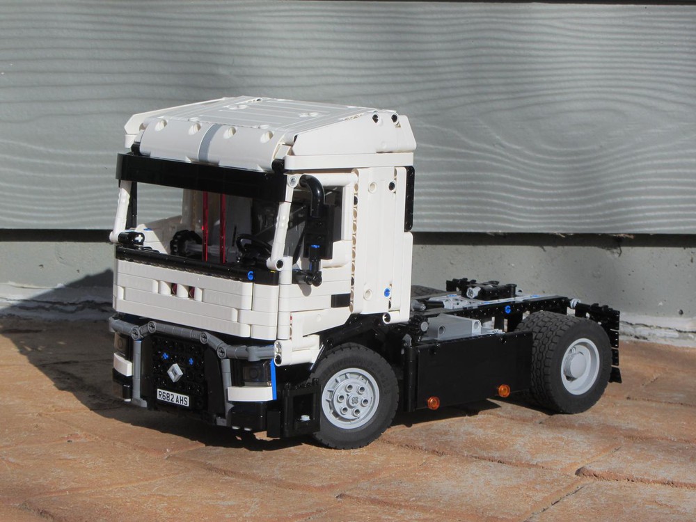 LEGO MOC Technic Volvo FMX 6x6 Tipper Dump Truck by verdigris