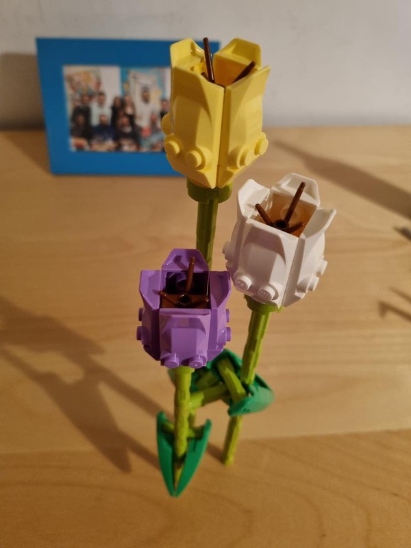 LEGO MOC Tulips by Oblivion85 | Rebrickable - Build with LEGO