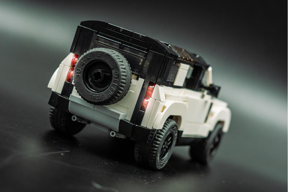 LEGO MOC 2020 Land Rover Defender by NV Carmocs | Rebrickable - Build ...