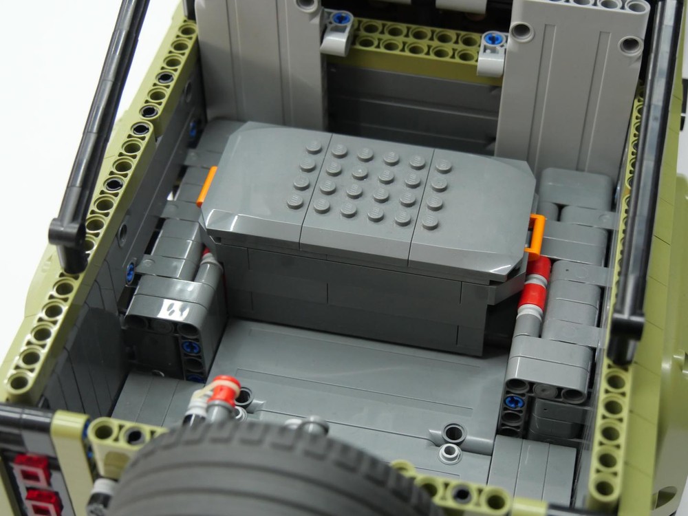 LEGO MOC-108667 Big Box for Land Rover Defender by Styxan | Rebrickable ...