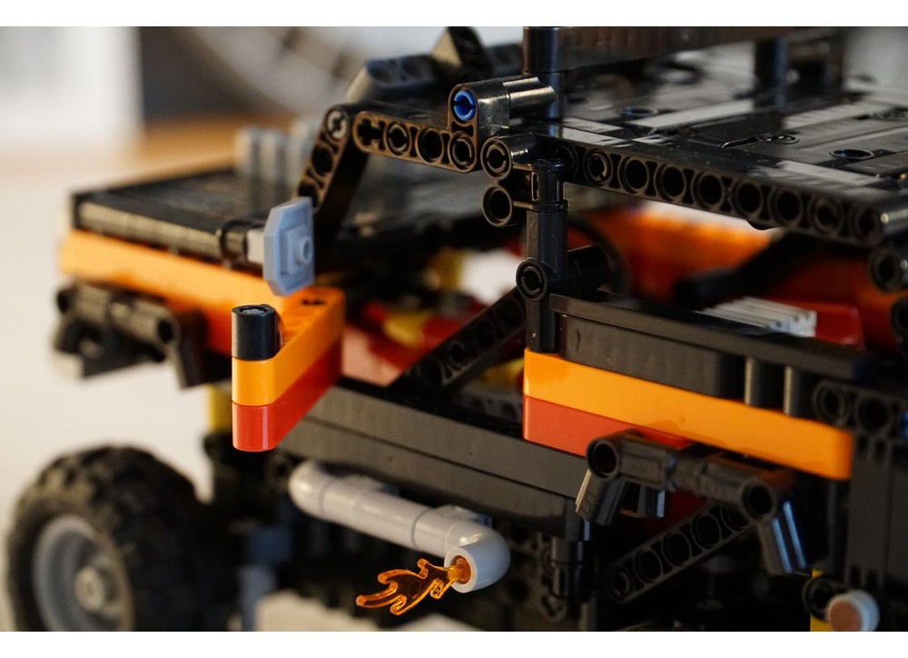 MOC-109283 Purple Thunder Hero Team Series "RIVER RAIDER"