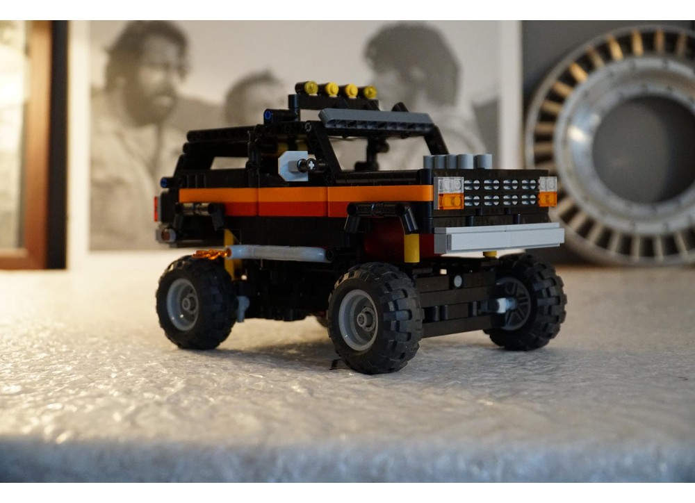 MOC-109283 Purple Thunder Hero Team Series "RIVER RAIDER"