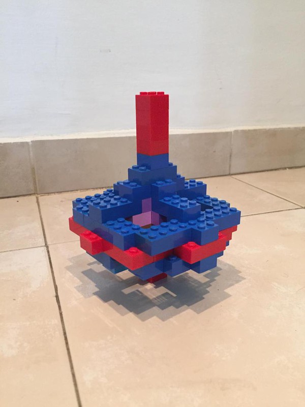 LEGO MOC Dreidel #1 by LegoOri | Rebrickable - Build with LEGO