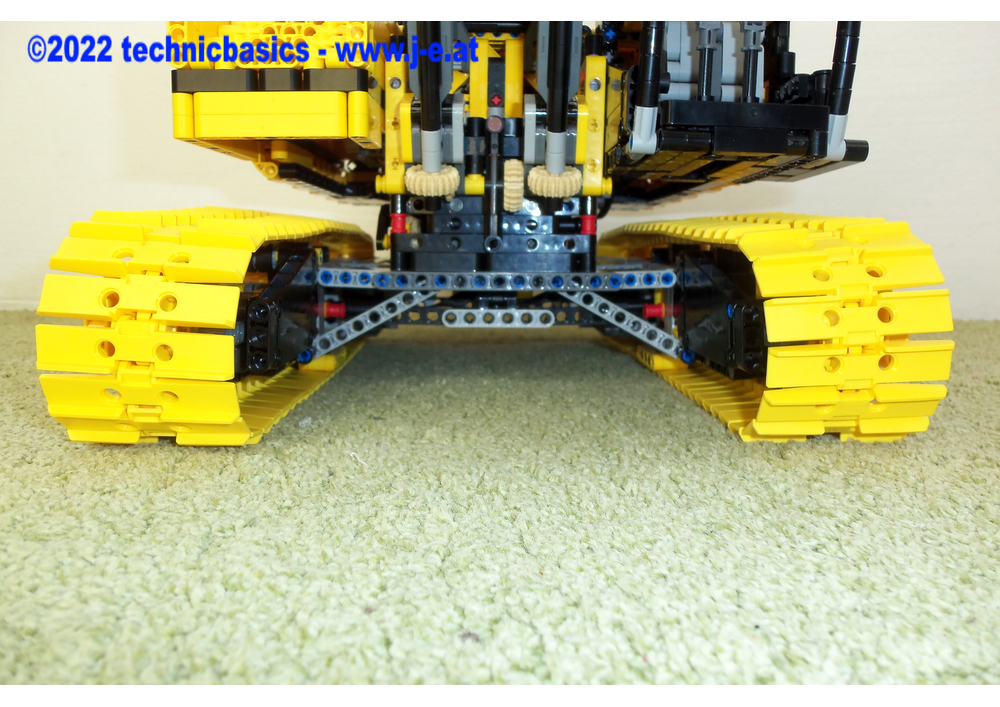 LEGO MOC Tracked Excavator by technicbasics | Rebrickable - Build