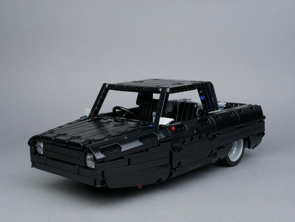 V8 3 Wheeler