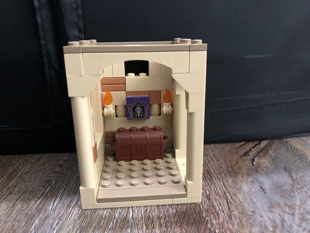 LEGO MOC chocolate frog card and chest (modular by Potterhead1219