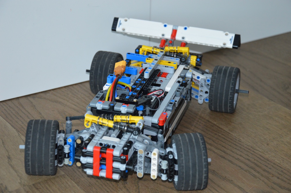 Lego Moc 4Wd Rc Lego Car By Ice Brick | Rebrickable - Build With Lego