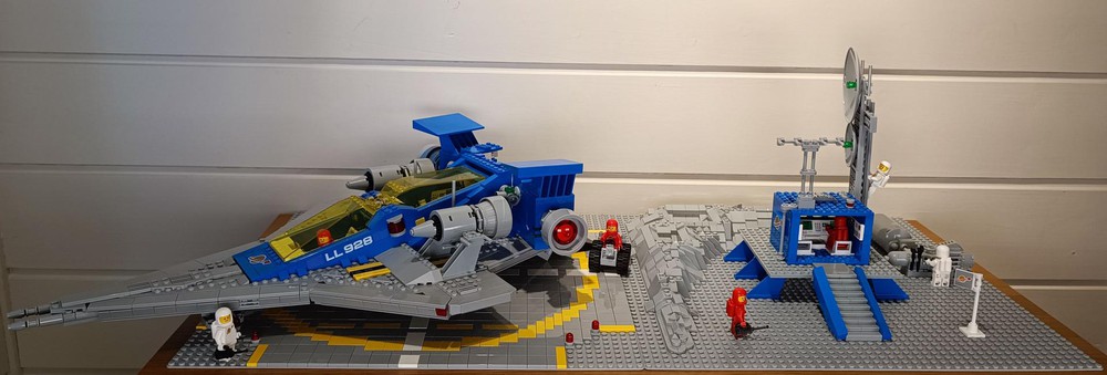 sød smag Forholdsvis Fortryd LEGO MOC Moonbase for the new 10497 Galaxy Explorer by paalrise |  Rebrickable - Build with LEGO