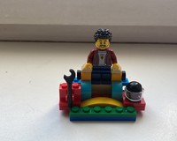 stand for lego minifigures (LEGO 40411 Alternate)