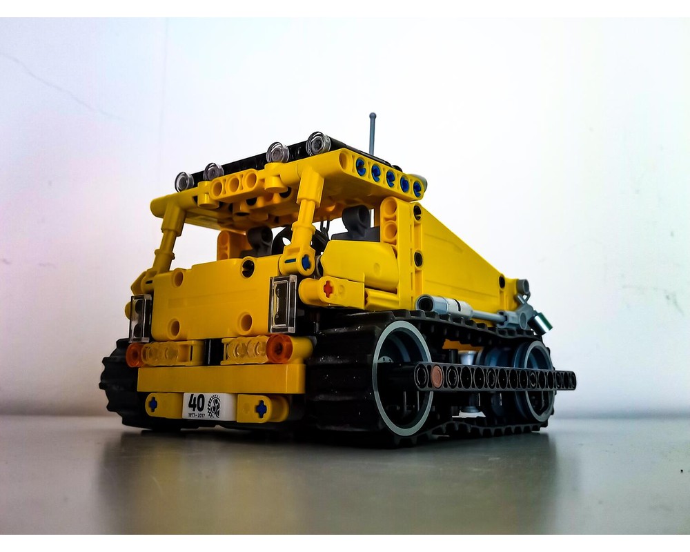 LEGO MOC-123837 RC Mini Tracked Racer by mic8per | Rebrickable - Build ...